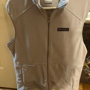 Columbia light gray vest